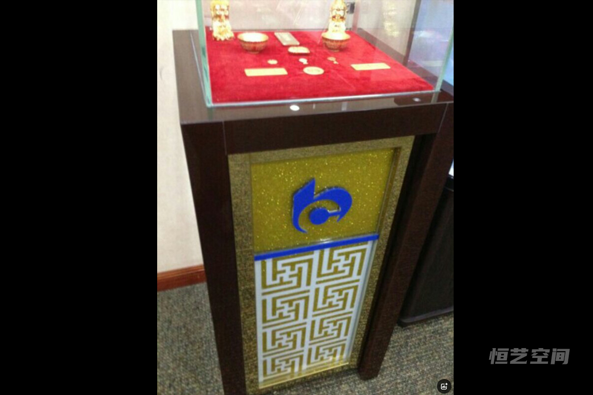 交通銀行金屬展柜